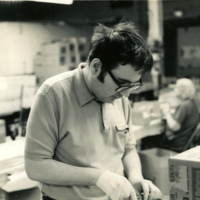 http://digitalcollections.jasc-chicago.org/TEMPfiles/RG10_b2_f09_027_Lo_Workshop1972.jpg