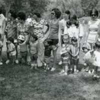 https://digitalcollections.jasc-chicago.org/TEMPfiles/RG10_b3_f01_003_Lo_AnnualPicnic1973.jpg